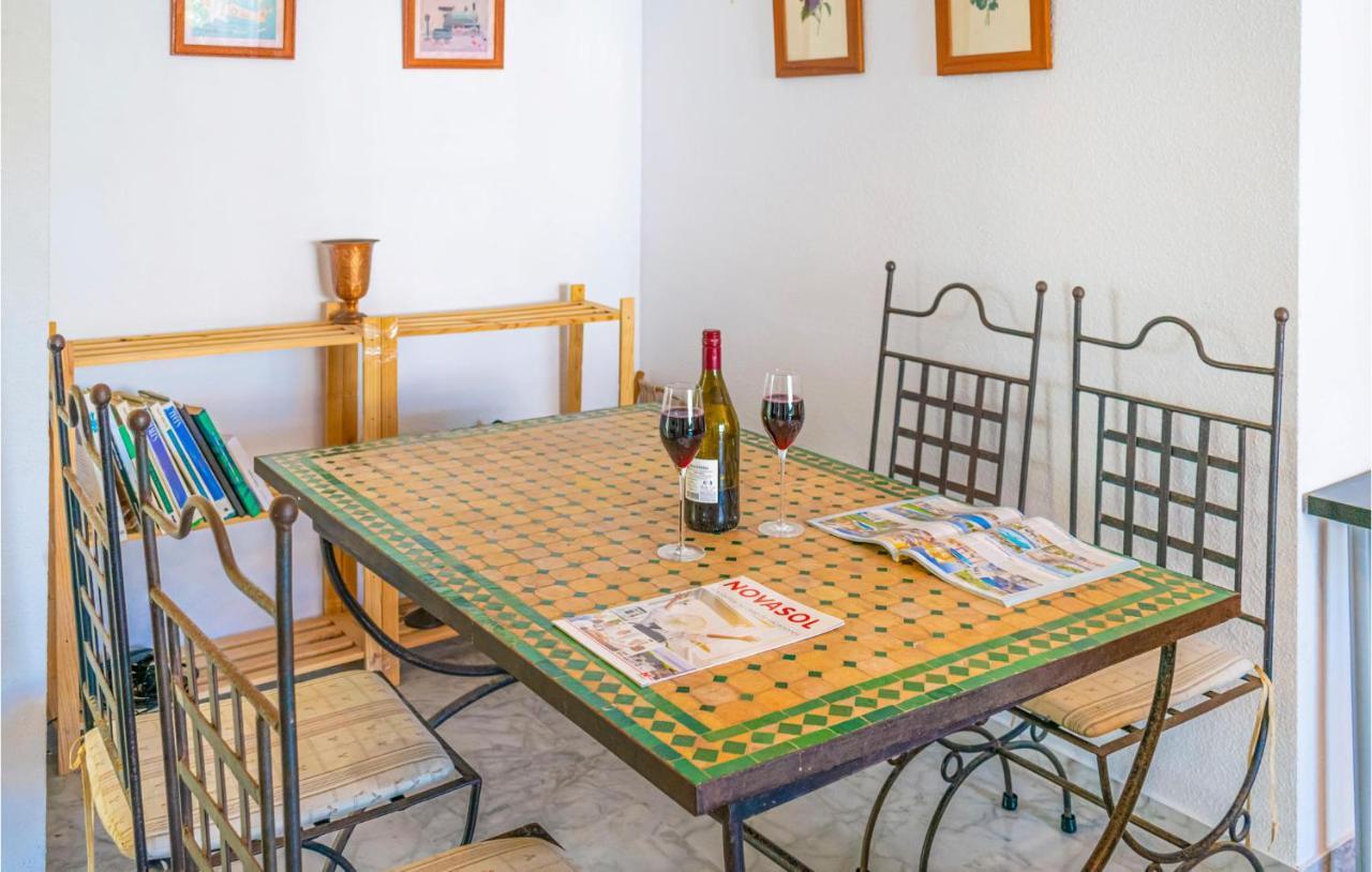 Lovely Apartment In Marbella With Kitchenette Exterior photo